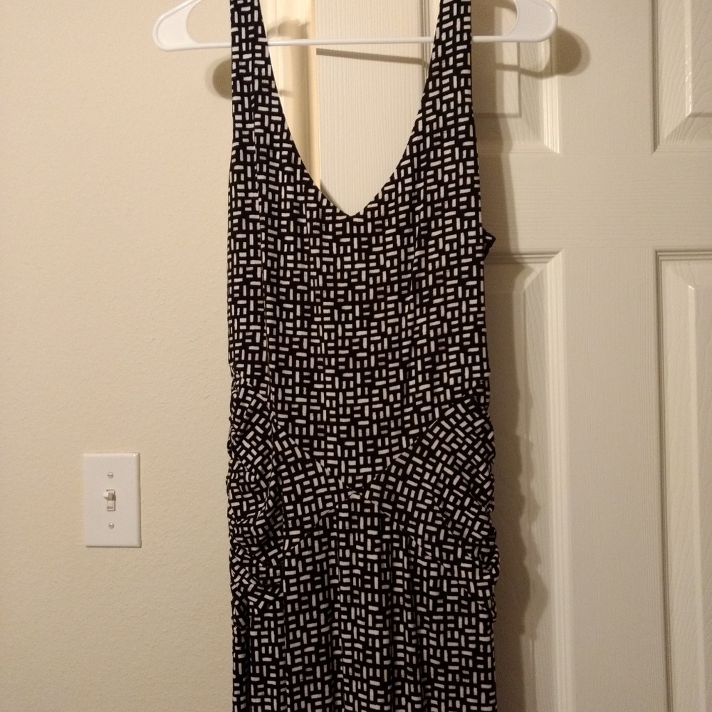 Deep V neck maternity maxi dress